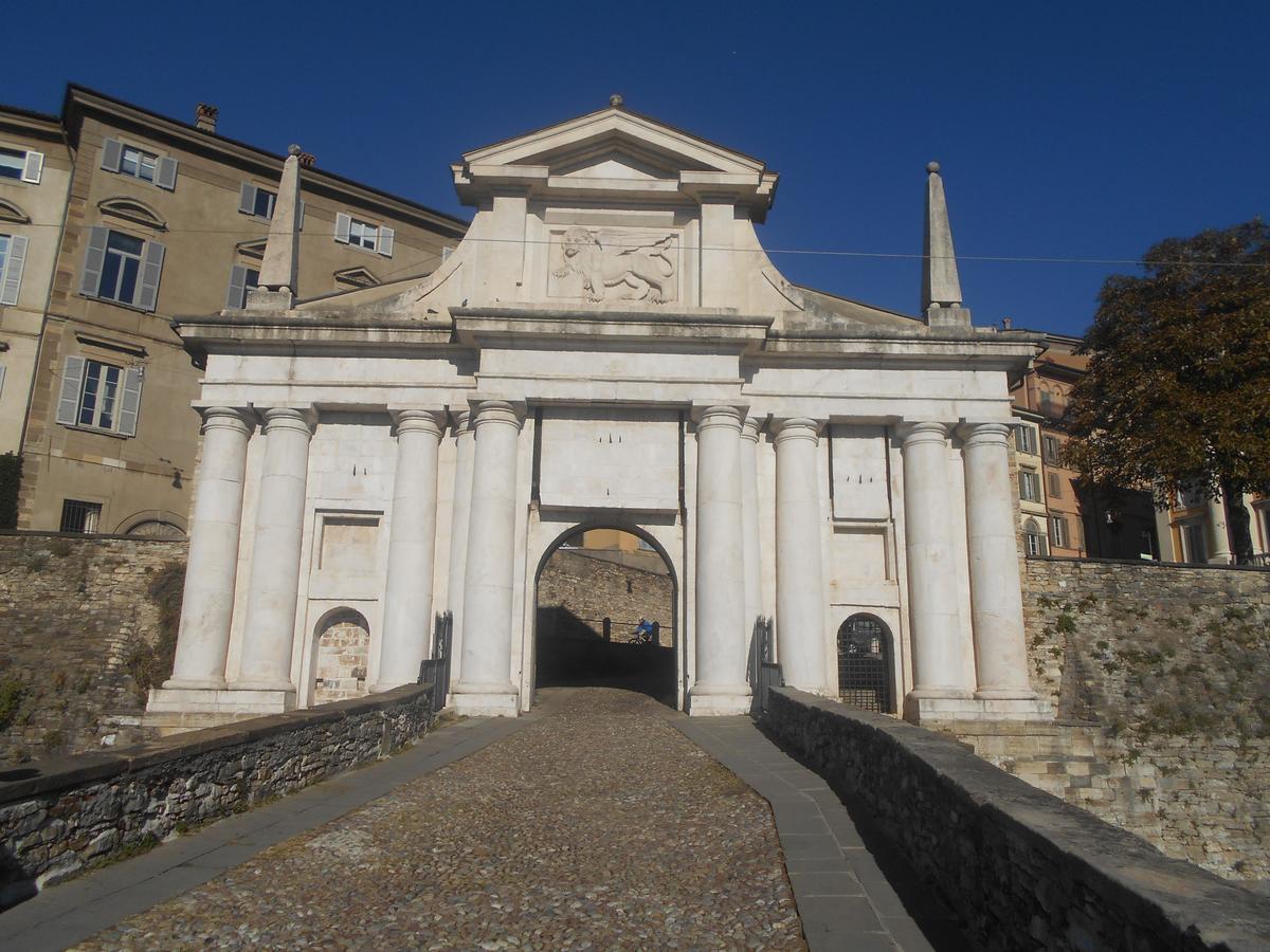 La Maison Des Artistes Bérgamo Exterior foto
